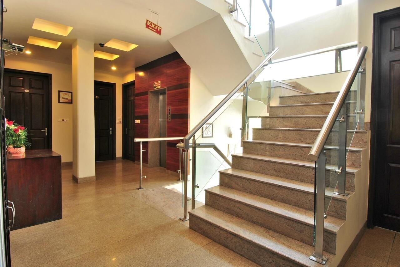 Cosy Grand, Chanakyapuri By The Cosy Hotels New Delhi Exterior photo