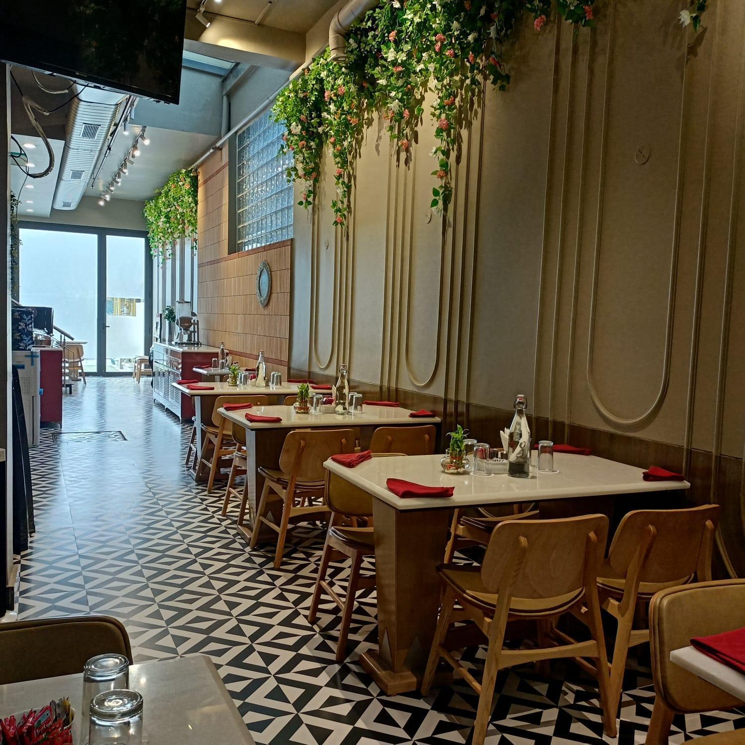 Cosy Grand, Chanakyapuri By The Cosy Hotels New Delhi Exterior photo