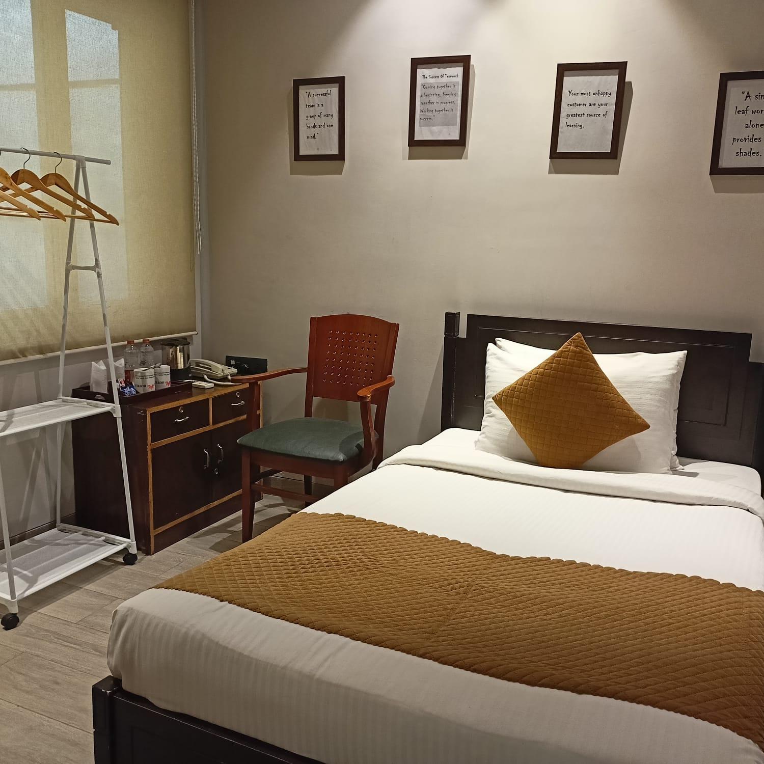 Cosy Grand, Chanakyapuri By The Cosy Hotels New Delhi Exterior photo
