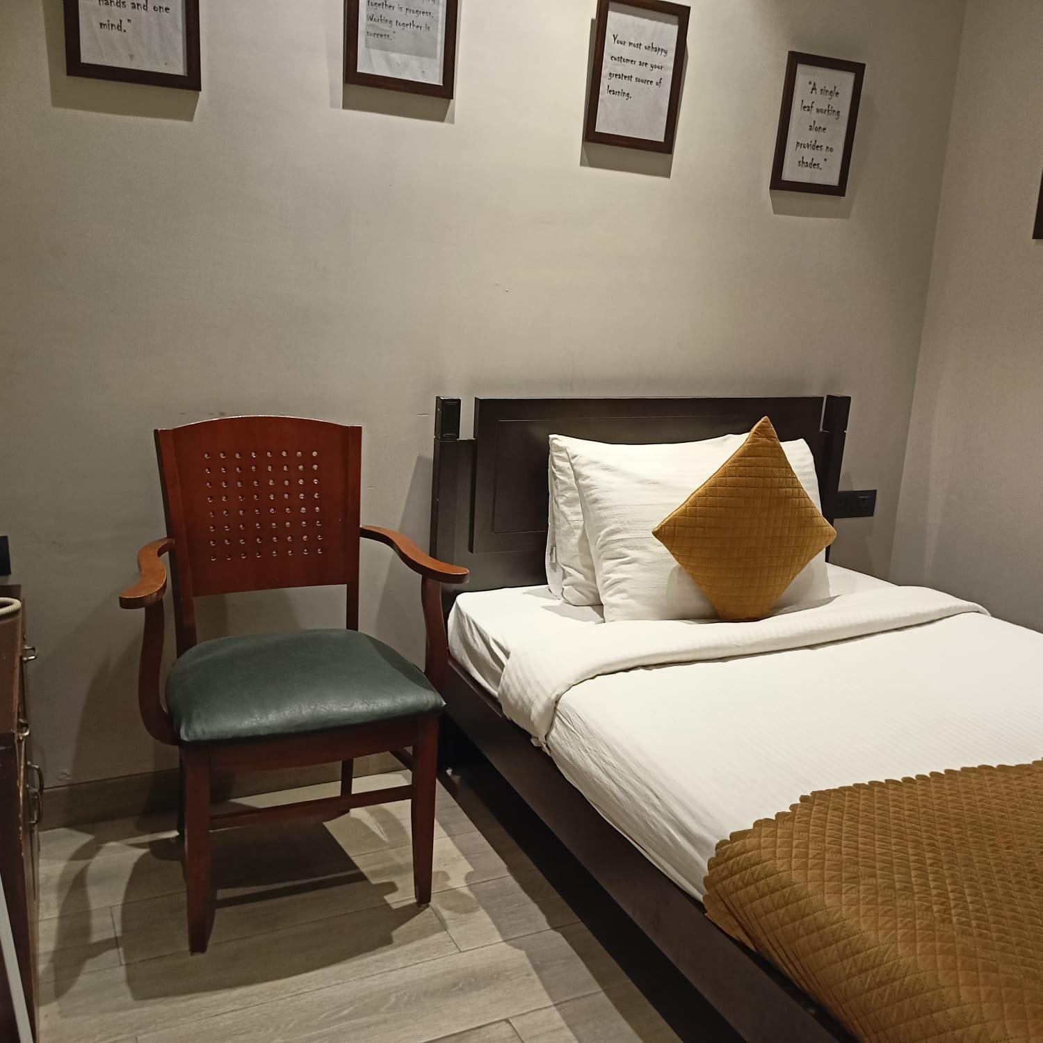 Cosy Grand, Chanakyapuri By The Cosy Hotels New Delhi Exterior photo